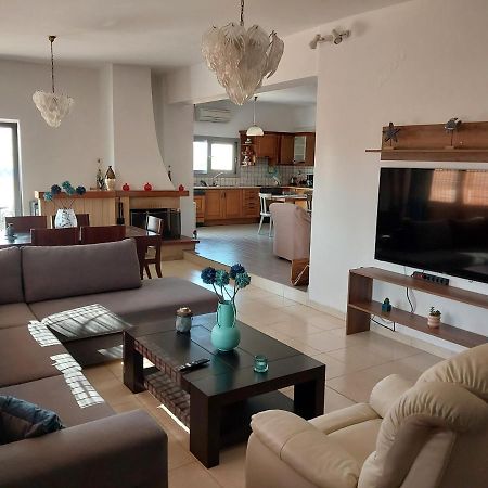 Passatempo Casa - 3 Bedroom Apartment Close To The Swimming Pool Gerani  Eksteriør bilde