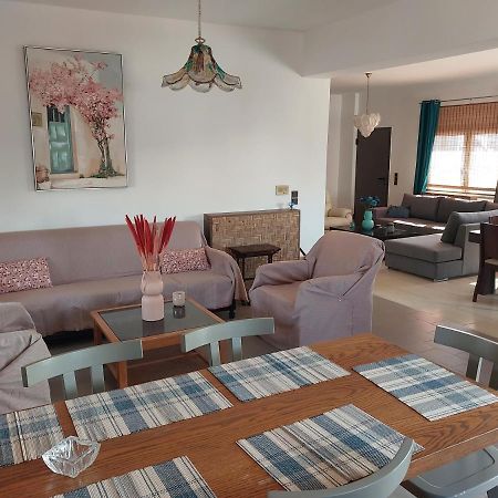 Passatempo Casa - 3 Bedroom Apartment Close To The Swimming Pool Gerani  Eksteriør bilde